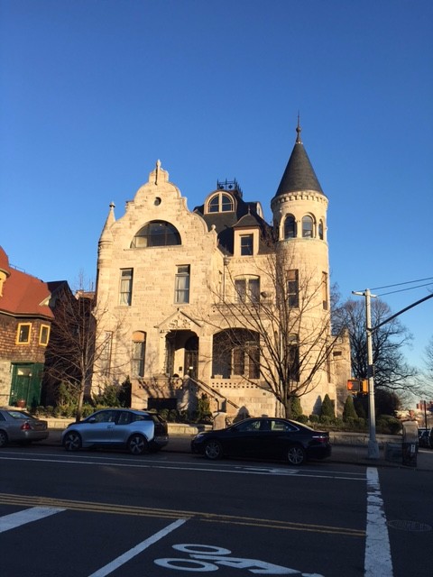 Hamilton_Heights_castle